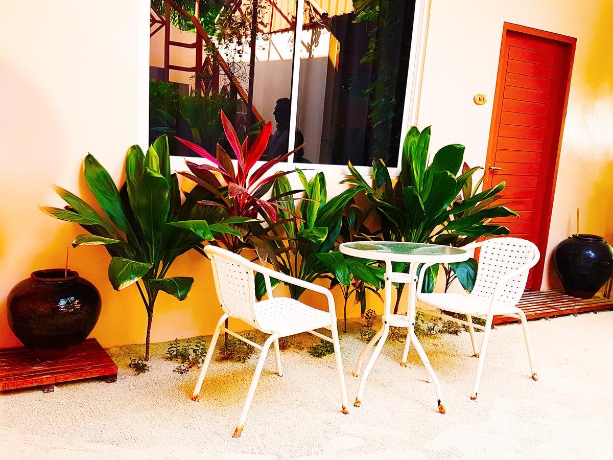 Maafushi Village Extérieur photo